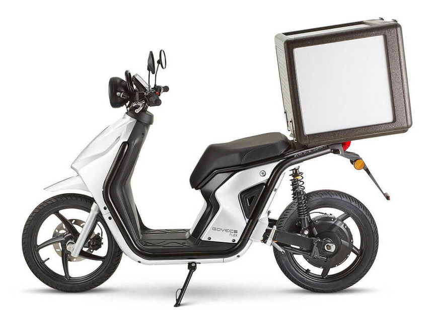 Электроскутер Govecs Flex для байкшеринга будет оборудован GPS трекером Teltonika TFT100