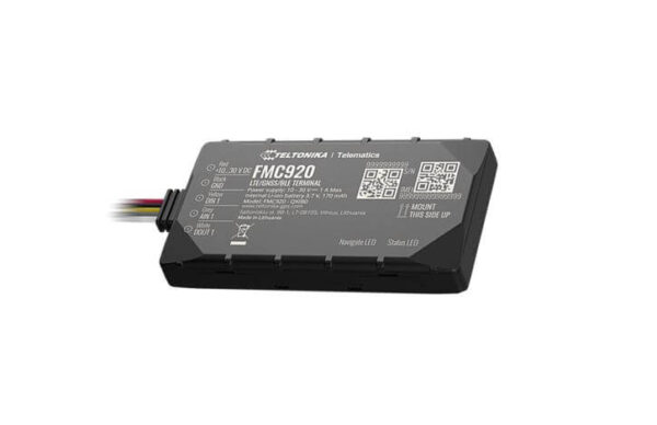 Внешний вид GPS трекера Teltonika FMC920