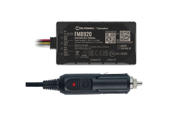2G GPS трекер Teltonika FMB920 в прикурювач